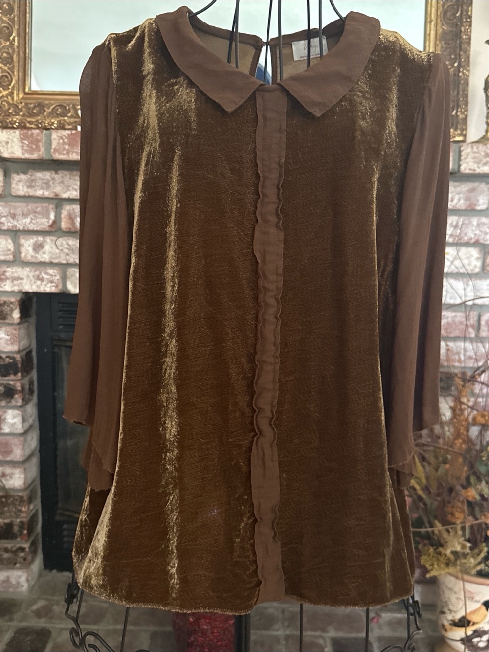 Wrap London Women’s Brown Green Velour Silk Collared Short Sleeve Blouse Size 10